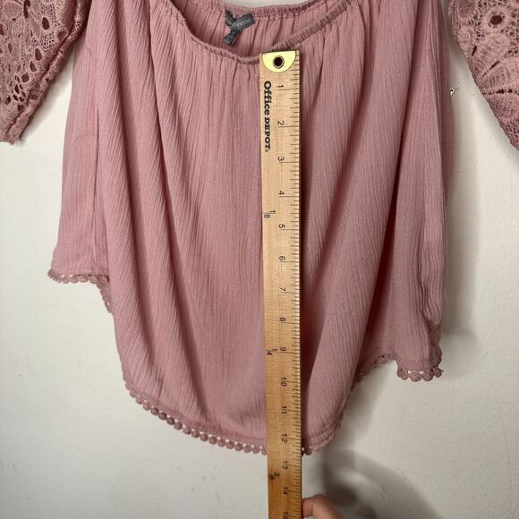 Charlotte Russe Dusty Pink Off Shoulder Eyelet Short Sleeve CropTop Blouse Small - Picture 8 of 13